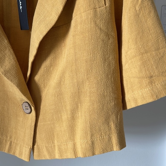 NWT Lulus Mustard Yellow Cropped Blazer Tee Sz XS - Picture 4 of 10